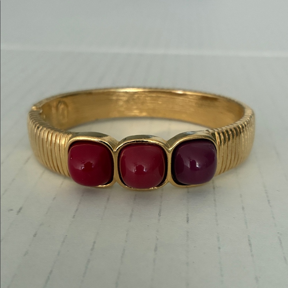 Vintage Trifari  Bracelet Gold tone Pink Red Stones